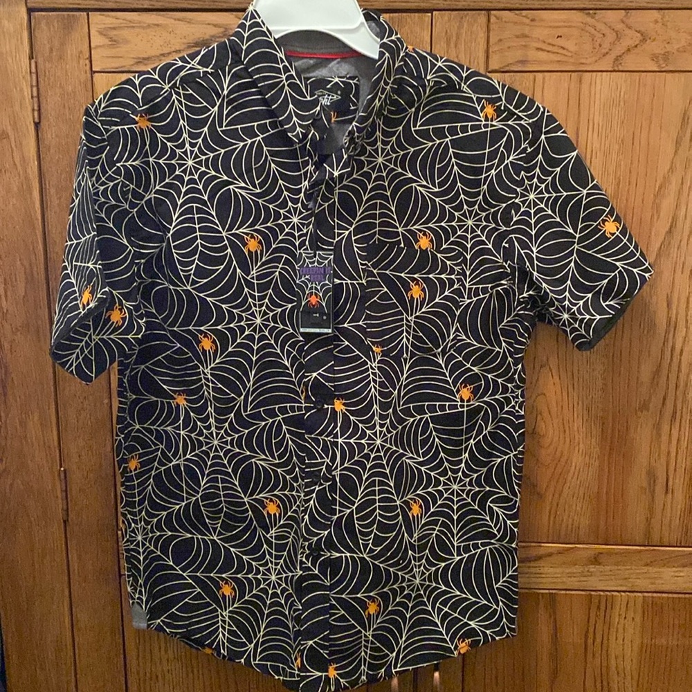 Eighty Eight Brand Modern Fit Button Down “Creepin It Real” Shirt, Size M NWT